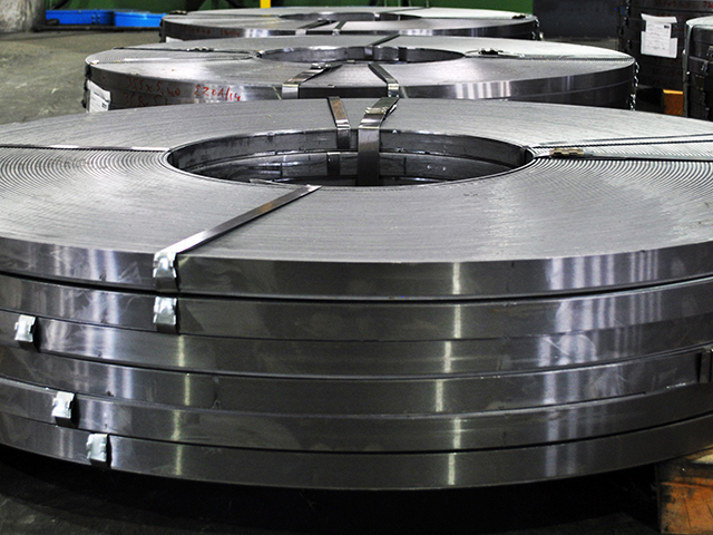 Materia prima per la produzione di nastri rilaminati e bordati